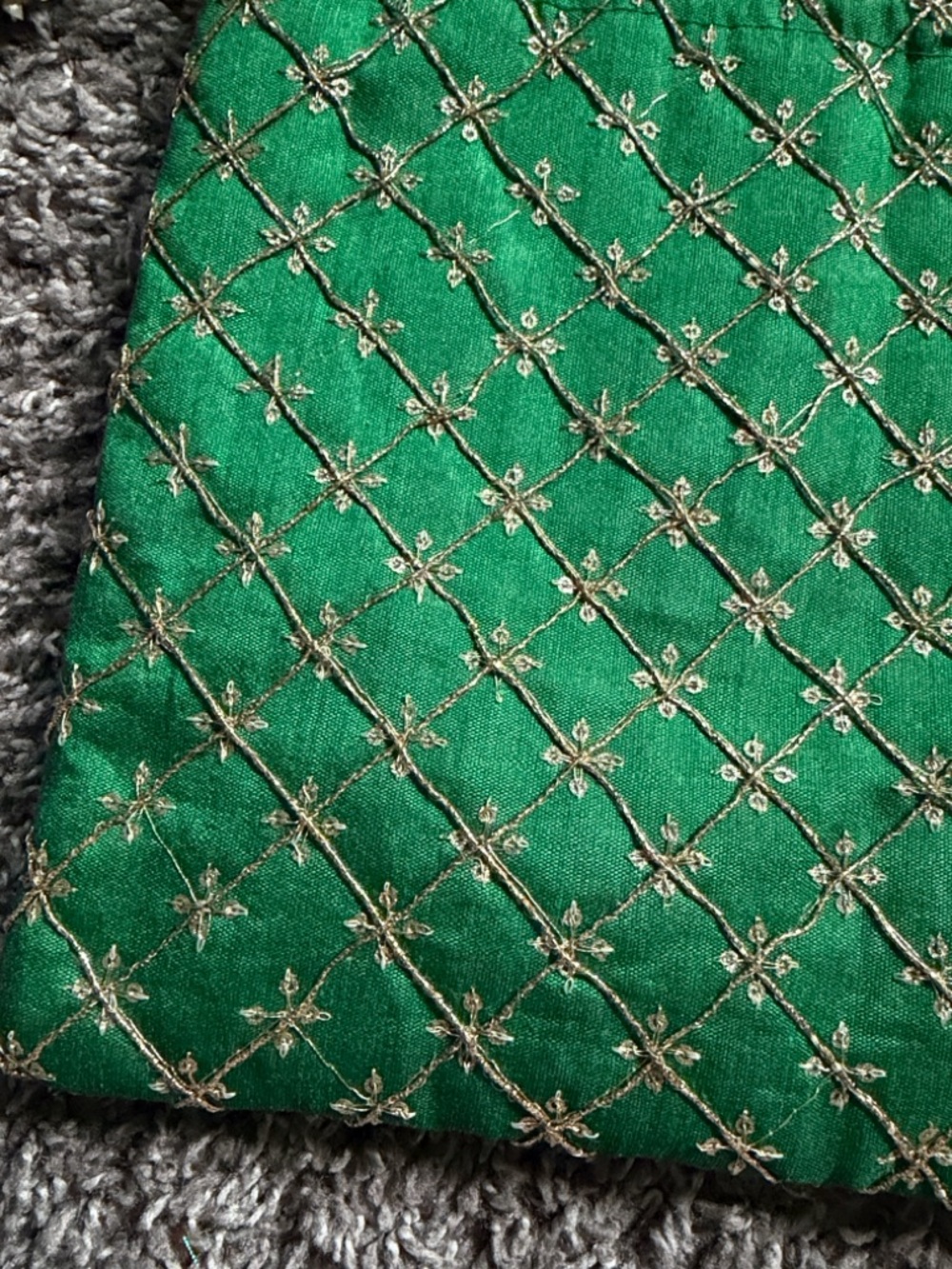 Green Potli Drawstring Bag with Gold Beaded Handle - Picture 5 of 10